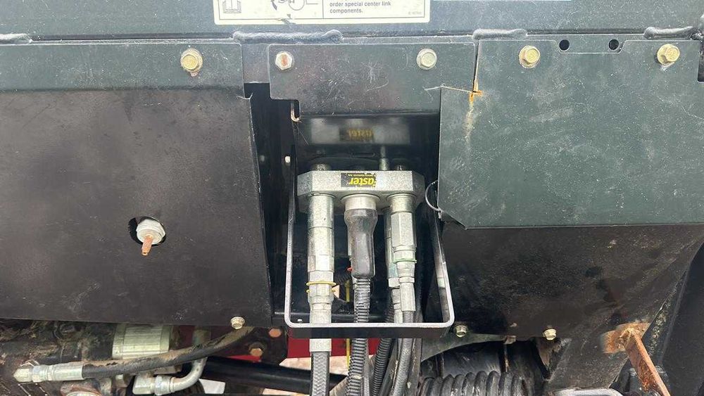 Продам жатку зерновую MacDon FD70