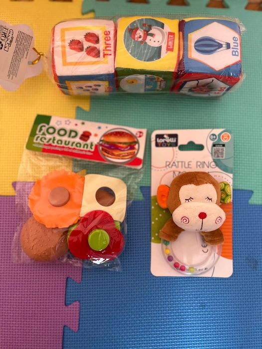 Нови играчки за бебе