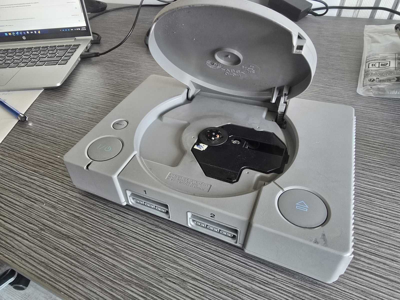 Sony PS1 Play Station 1 scph-5502 - конзола за игри