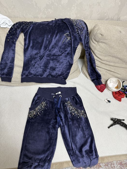 Продам вещи каждая по 10000