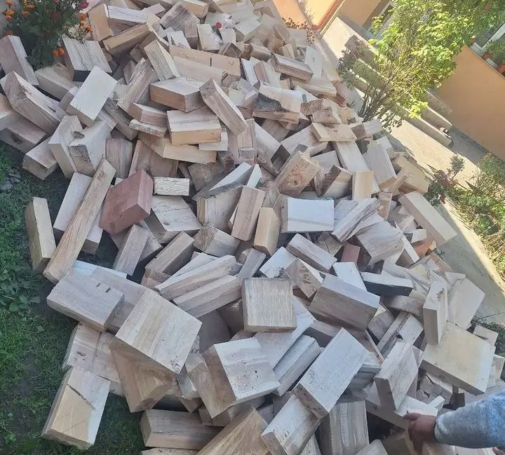 vand lemne de foc esenta tare