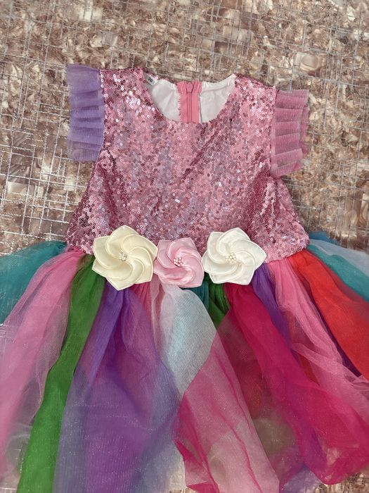 Продам Костюм конфетка