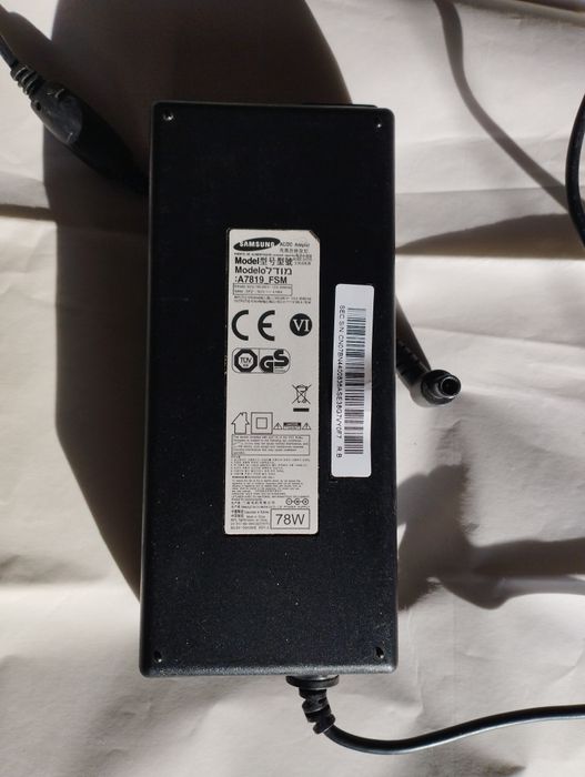 Alimentatoare Samsung  19 V /4,106 A și 14v-1,786a  -  TV, monitor