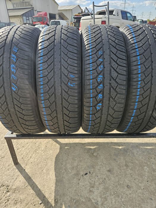 Vând anvelope iarna 215/65/17 215/65r17 SEMPERIT