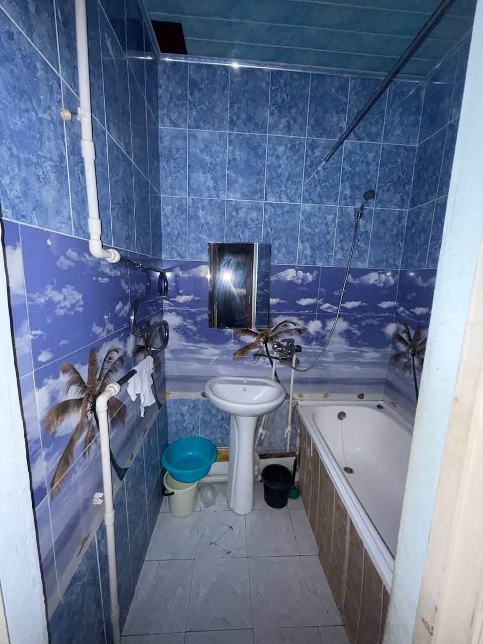 Срочно сотилади квартира