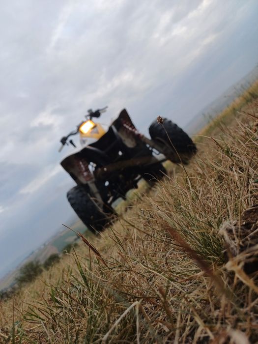 Vand atv polars trailblaizer nu are compresie buna