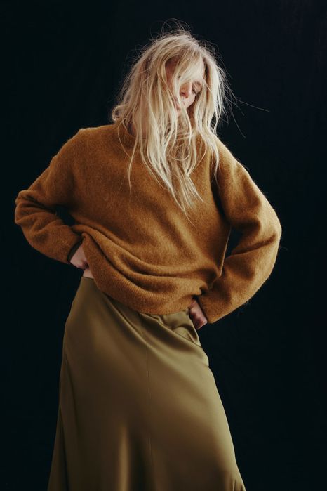 H&M M размер пухкав пуловер