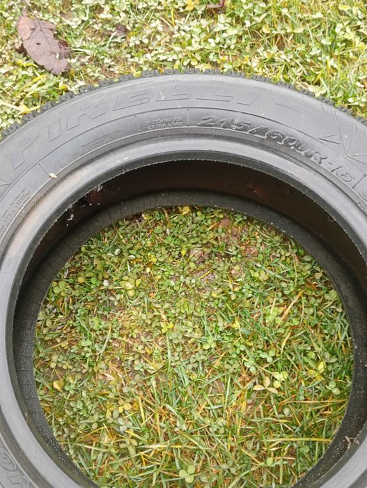 Vând 4 cauciucuri pirelli