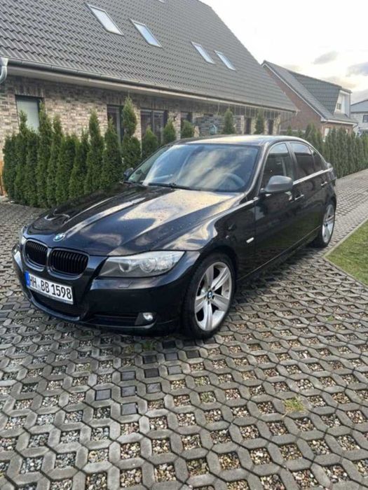 Продавам BMW 320 D