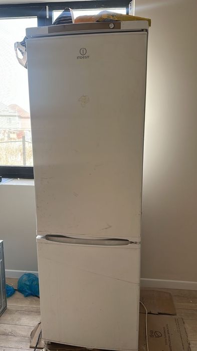 Продам холодилиник INDIZIT