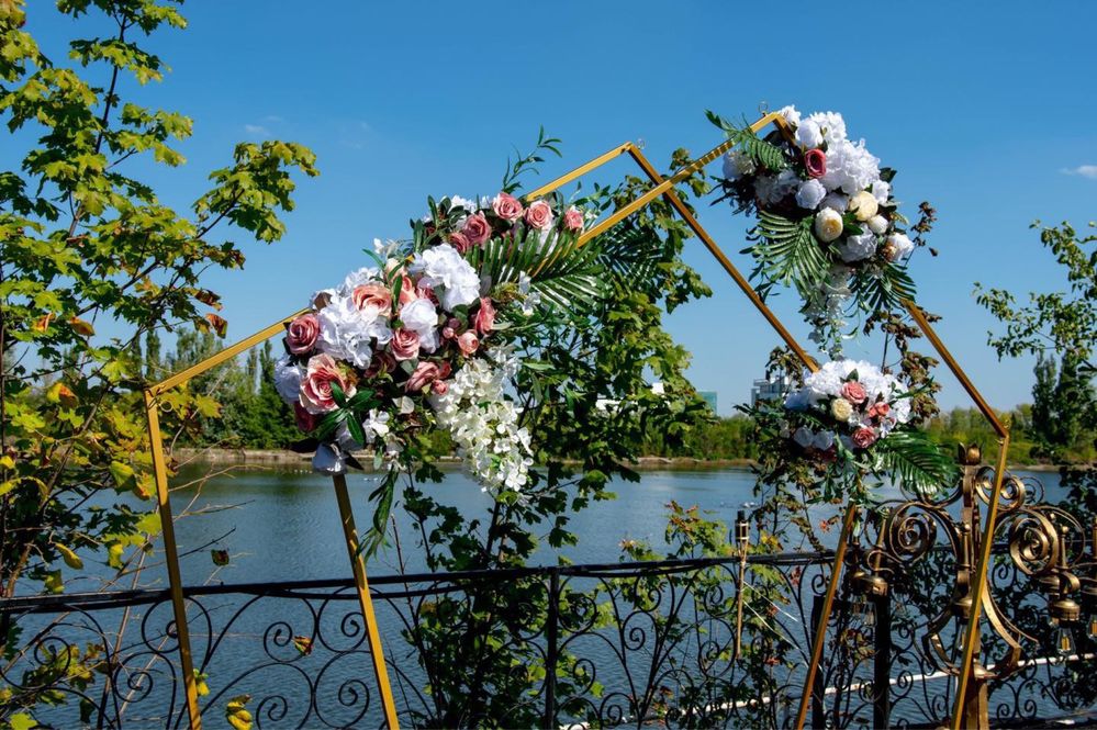 Panou floral nunta, decor nunta, aranjamente nunta, buchet, cabina fot