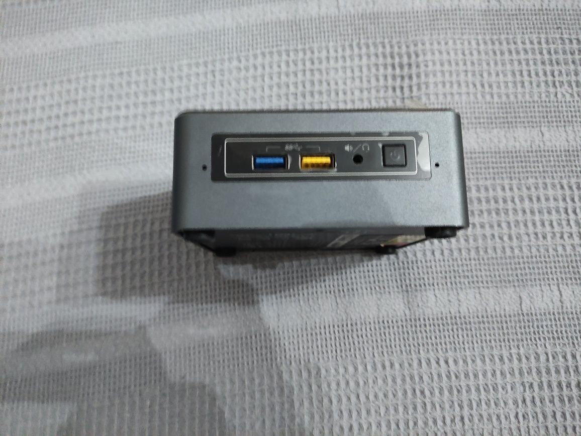 Мини ПК Intel NUC 7i3bnh с type C Windows 10 pro