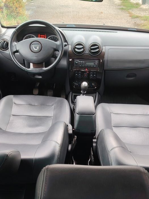 Vând Dacia Duster 1.5 dci