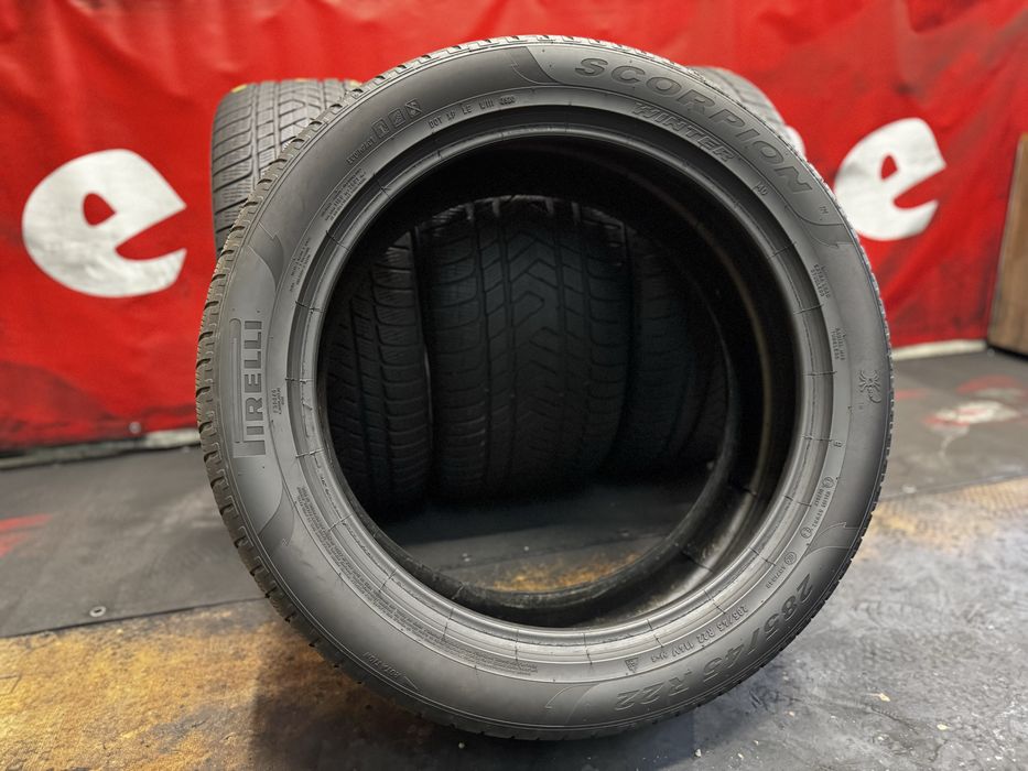 285 45 22/325 40 22, Зимни гуми, Спорт пакет, Pirelli ScorpionWinter