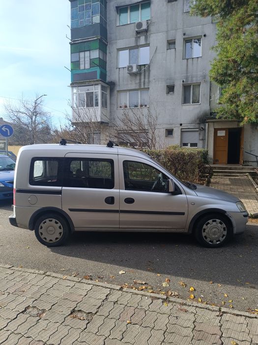 Vând Opel Combo 1.3diesel 5locuri