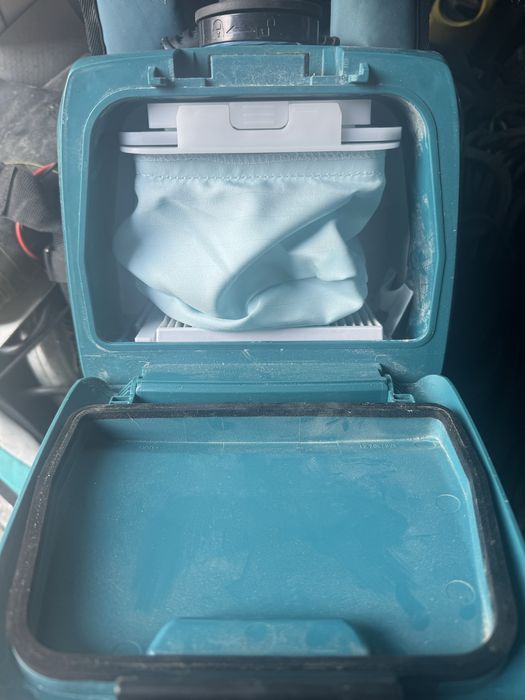 Aspirator Makita DVC261