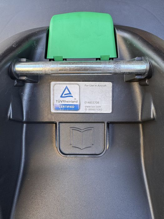 Столче за кола и база Maxi Cosi Family Fix 360 и Coral 360 ПЕРФЕКТНИ