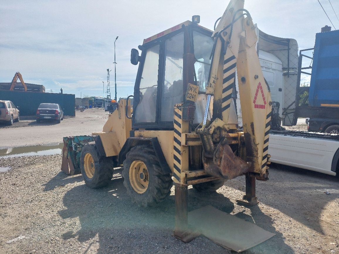Buldoexcavator Foredil articulat
