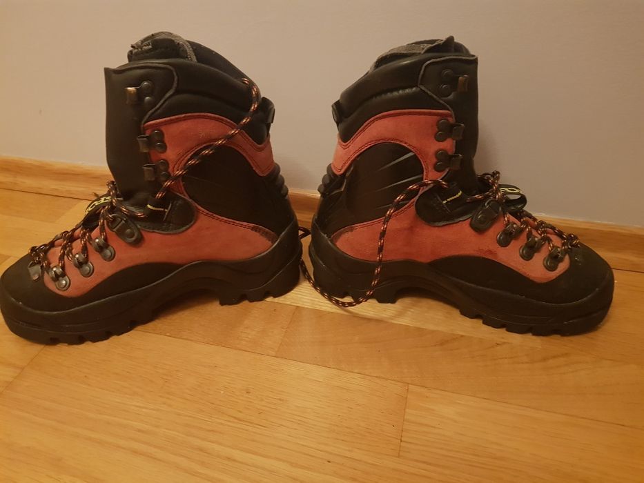 Bocanci iarna pt coltari La Sportiva 37