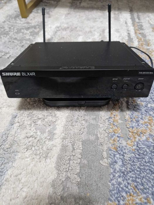 Shure, wireless instrument BLX 4R!