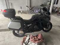 Мотик cf moto 650gt состоняе нового .