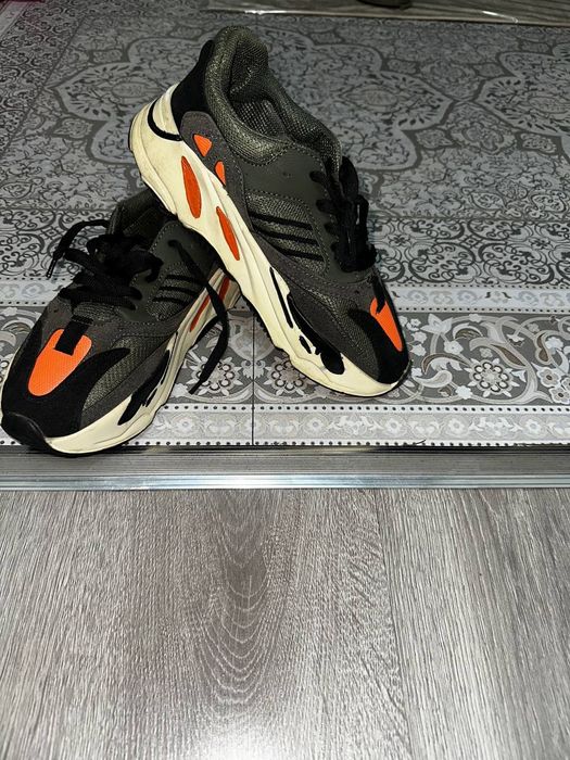 Кроссовки для осени