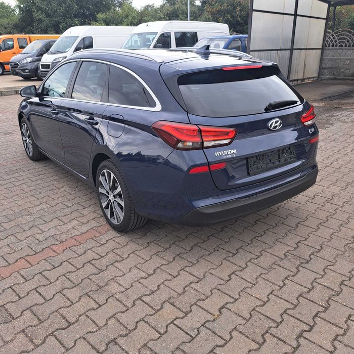 Vand hyundai i30 an 2019 euro6 1.6crdi.