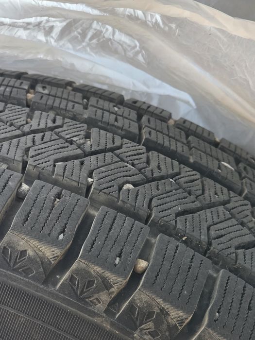 Комплект зимней резины с дисками на прадо и gx