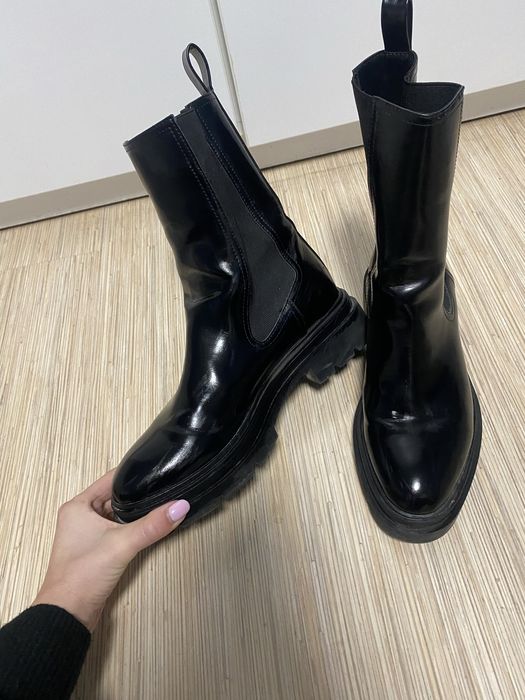 Зимни боти от Зара