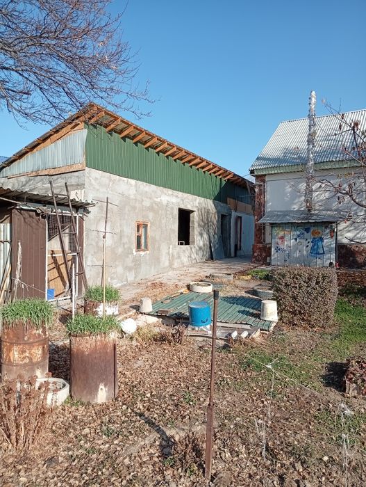 Продам дом . Кирпичный