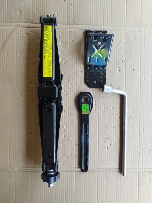 Cric Mercedes Ml GL Glk Gle Glc Gls