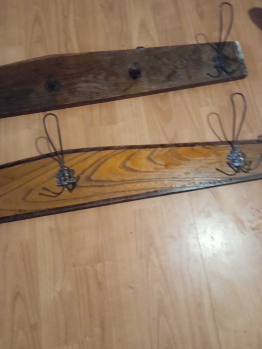 старинни закачалки за стена