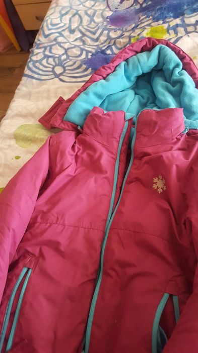Много запазено яке за момиче 146/152