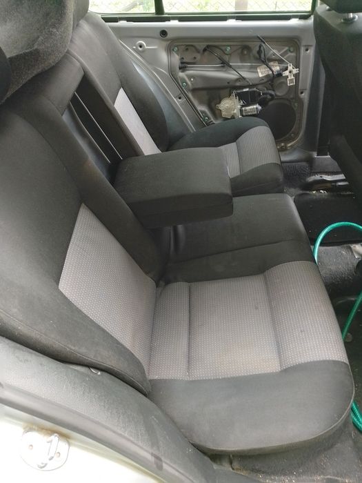 Vând scaune plus bancheta Golf 4