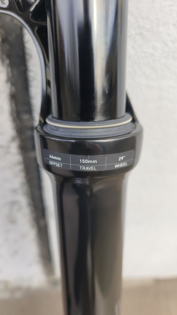Вилка RockShox Lyric Select+ RC 2.1 29"DebonAir 150,180mm Boost 15X110