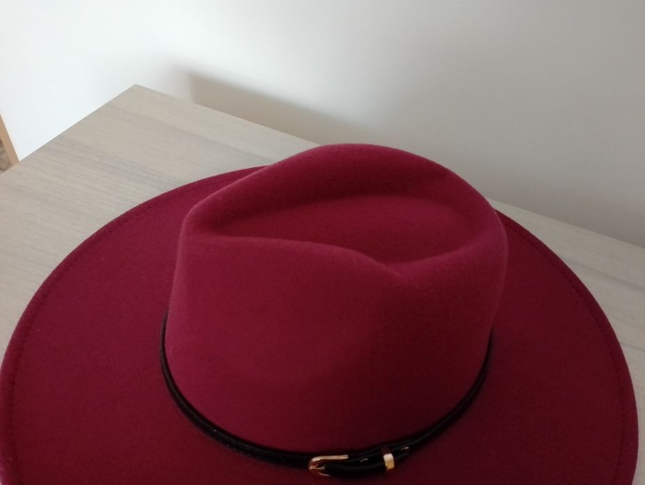 Pălărie de dama fedora