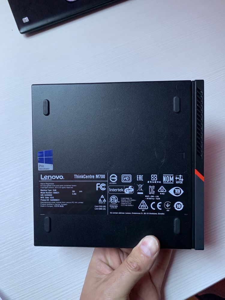 Mini PC Lenovo ThinkCentre M700, i5-6500, licenta win 10Pro,ssd,8gb ra