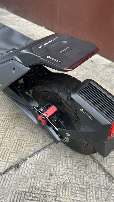 SEGWAY Kick Scooter ZT3 PRO