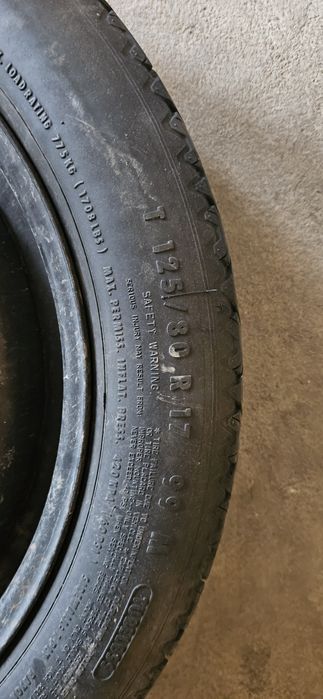 Продавам резевна гума за BMW 17"