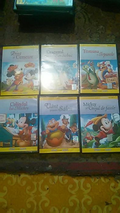 Vând dvd colecția copii