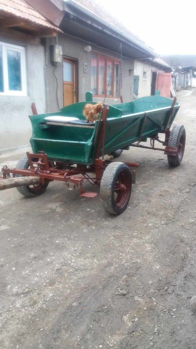 Vând căruță  în stare bună