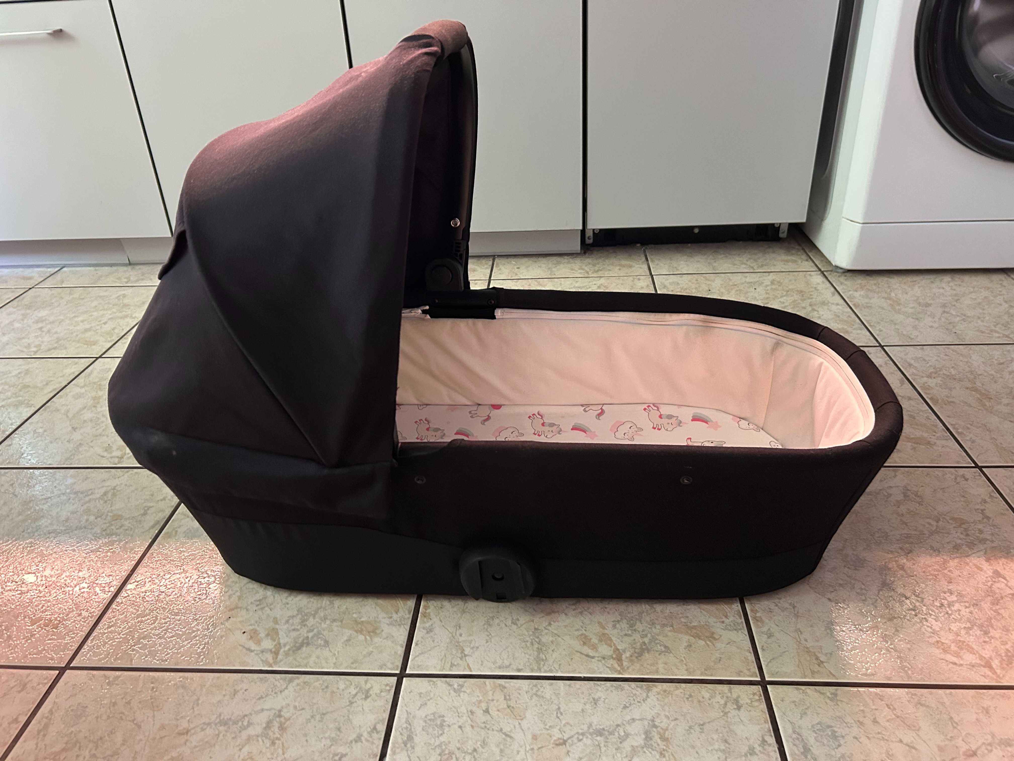 Cybex melio - кош за новородено