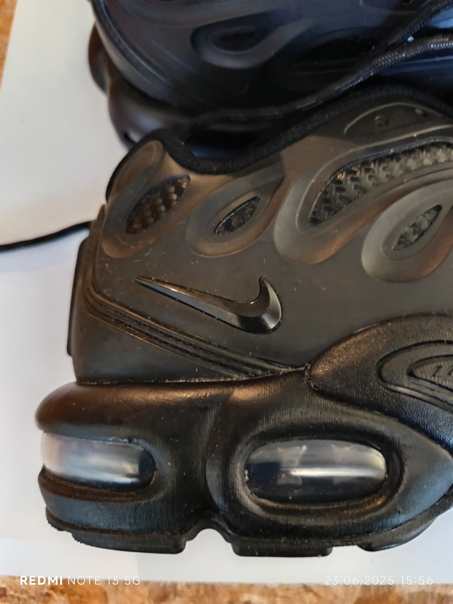 Продават се нови маратонки , Nike
