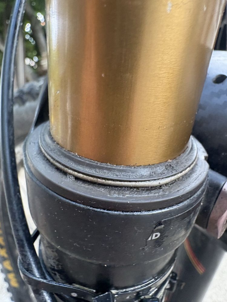 Продавам колело Kona stinky DH (DownHill)
