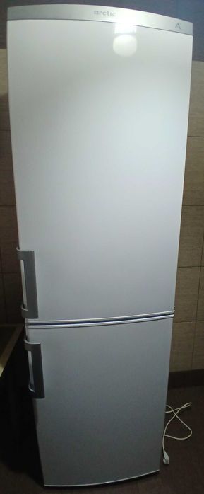 Frigider Arctic 205L