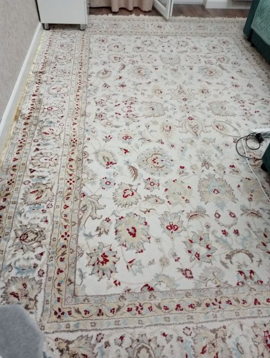 Продам ковер 2.5 на 3.5