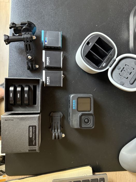 GoPro Hero 11 + 3 baterii + 3 filtre ND + Incarcator waterproof