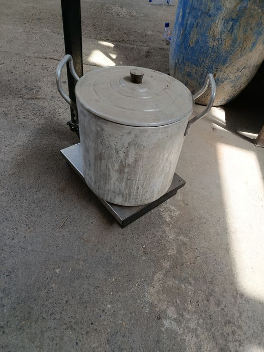 Продам алюминиевая кострюлья 30 л ссср