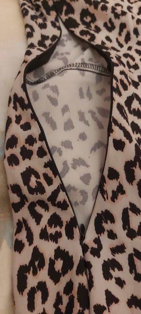 Rochie noua NEPURTATA imprimeu/print leopard lunga măsură 34 noua, ne