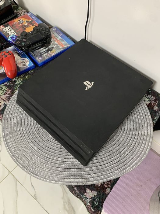 Play Station 4Pro 1 tb